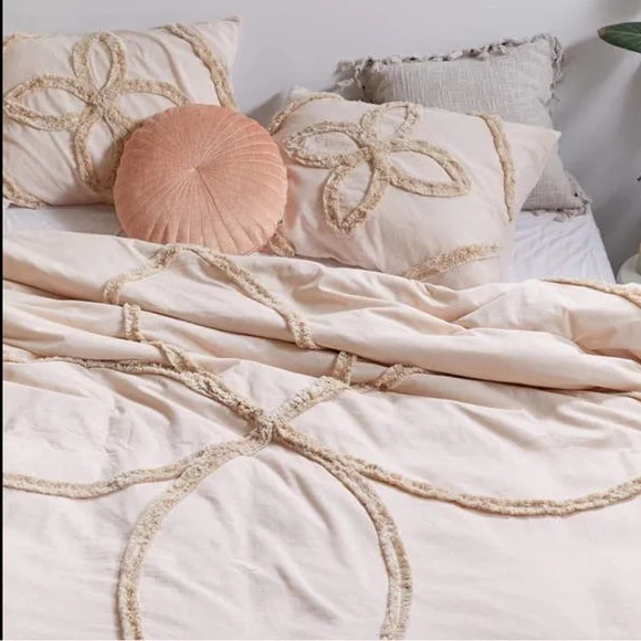 UO Stassia Feathered Trim Sham Set in Pale Pink - Picture 2 of 3